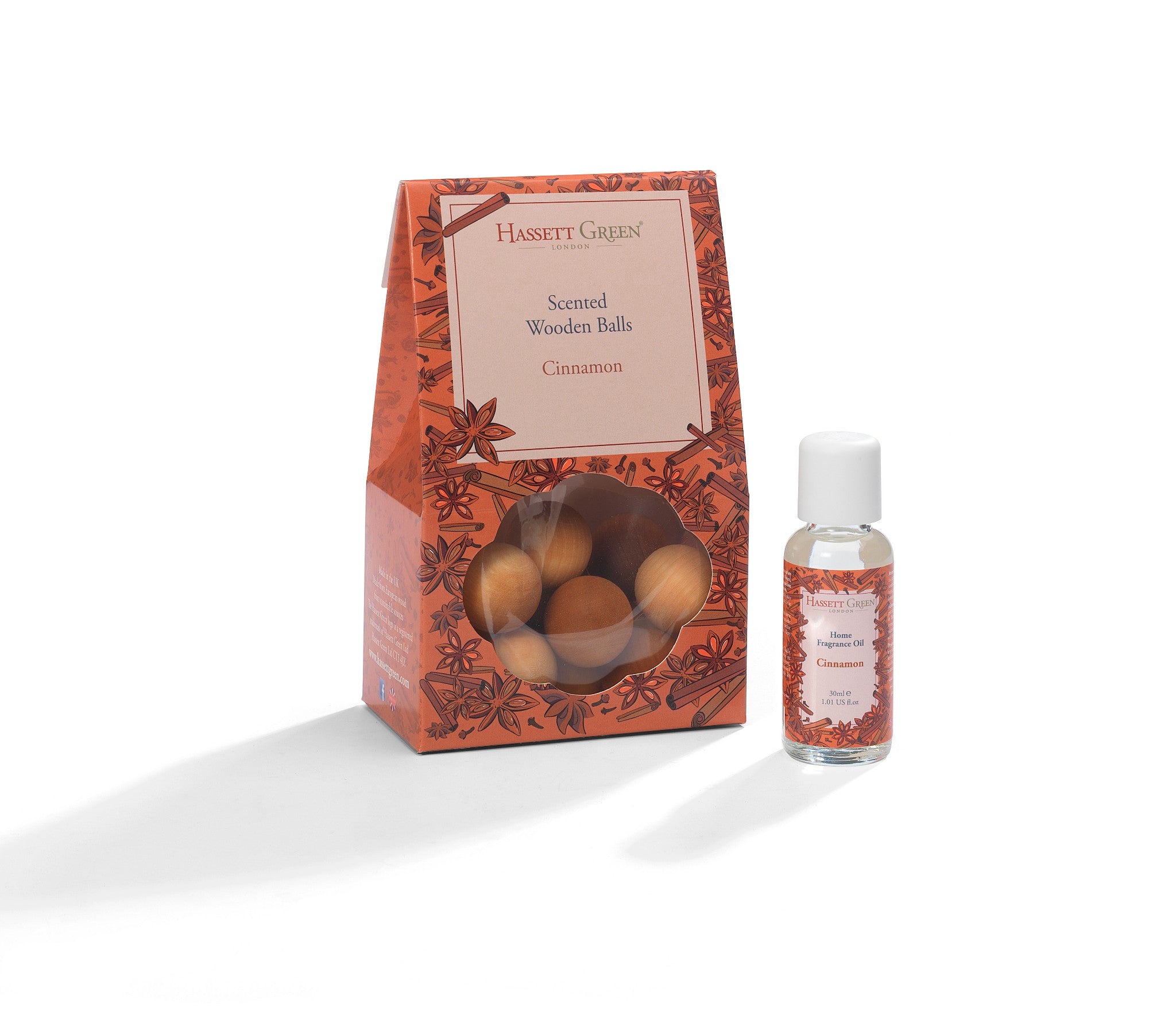 Cinnamon - Scented Wooden Balls 12 Pack plus 30ml Bottle of Home Fragrance Oil