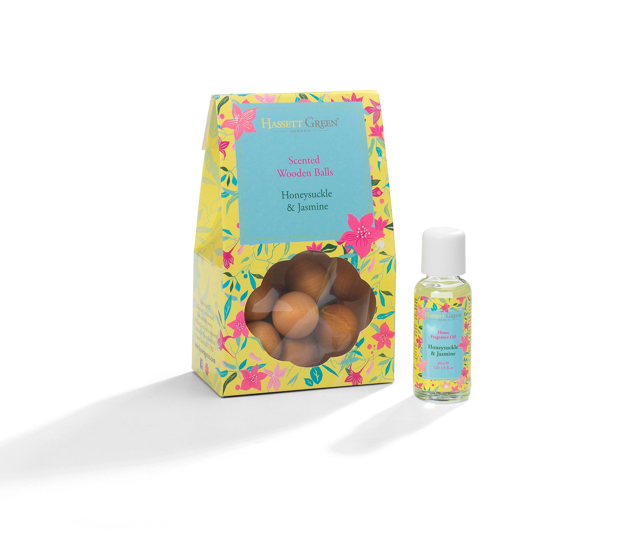 Honeysuckle & Jasmine - Scented Wooden Balls 12 Pack plus 30ml Bottle of Oil